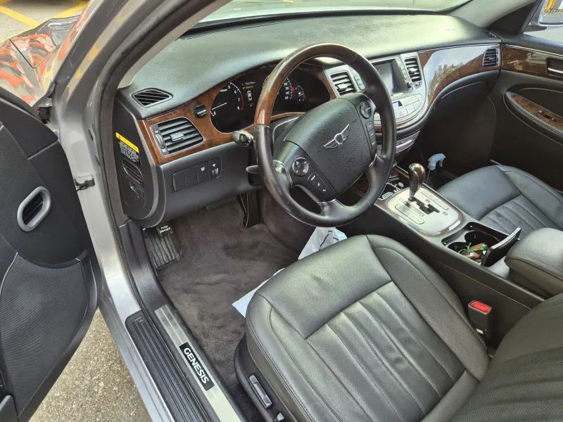 Hyundai Genesis