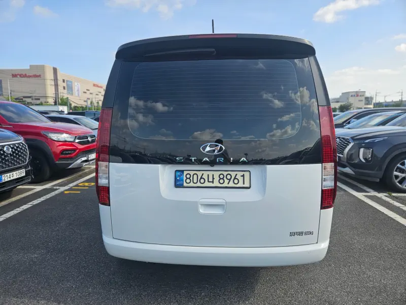 Hyundai Staria