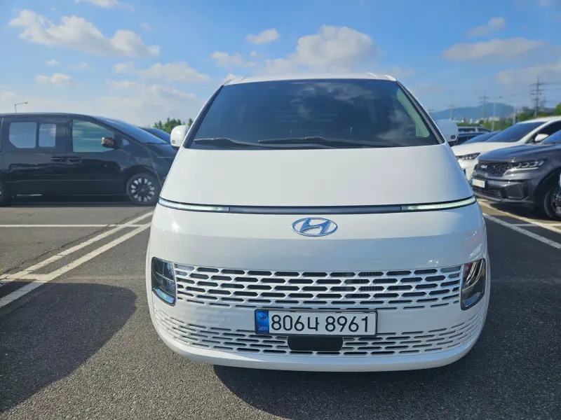 Hyundai Staria