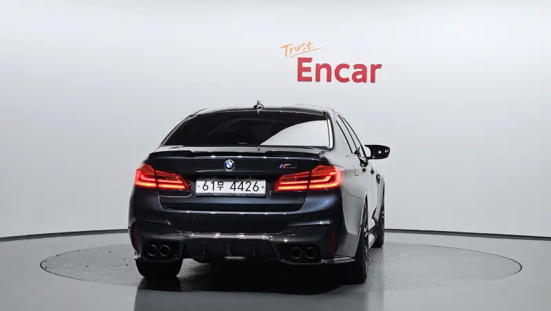 BMW M5