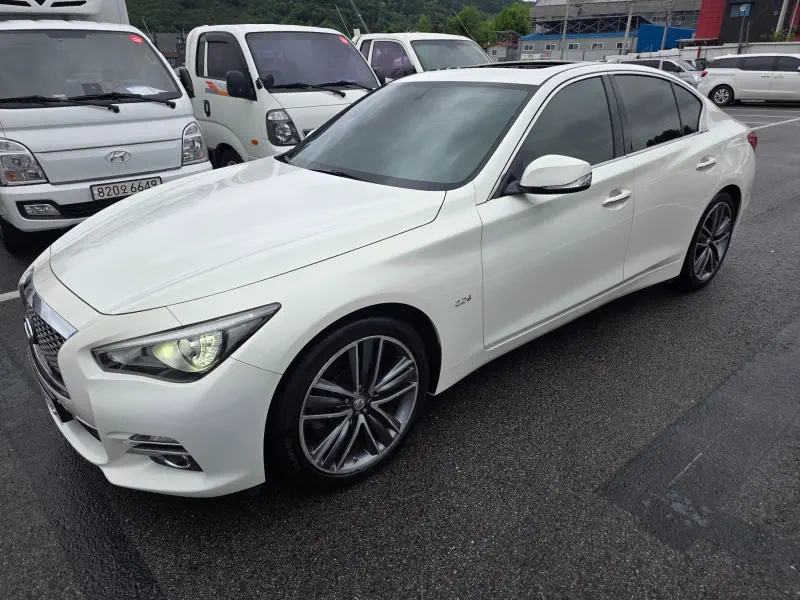 Infiniti Q50