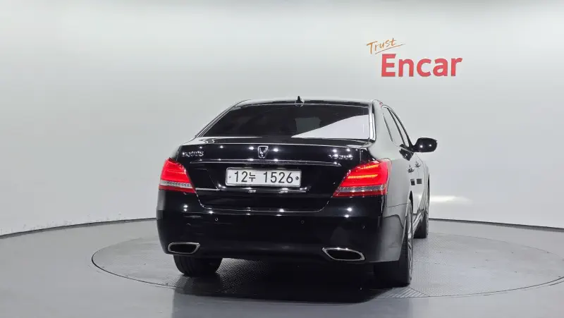 Hyundai Equus