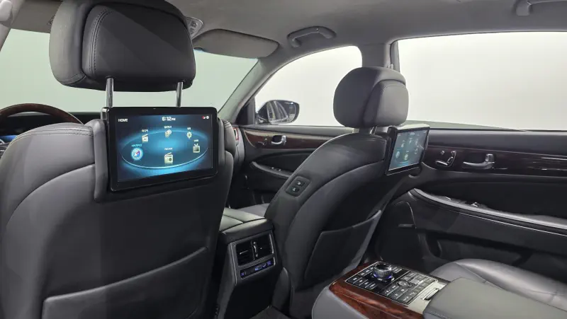Hyundai Equus