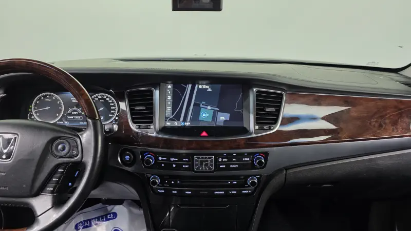 Hyundai Equus