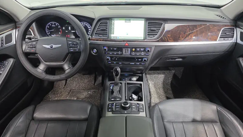 Hyundai Genesis