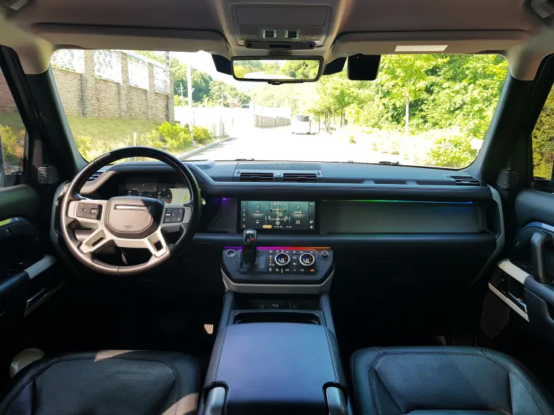Land Rover Defender