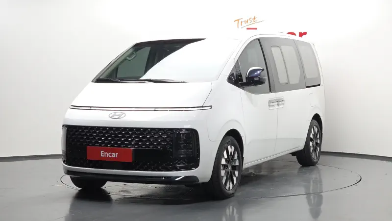Hyundai Staria