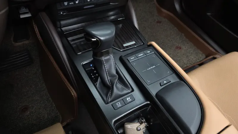 Lexus ES300h