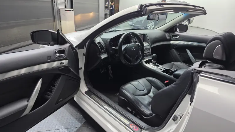 Infiniti G37