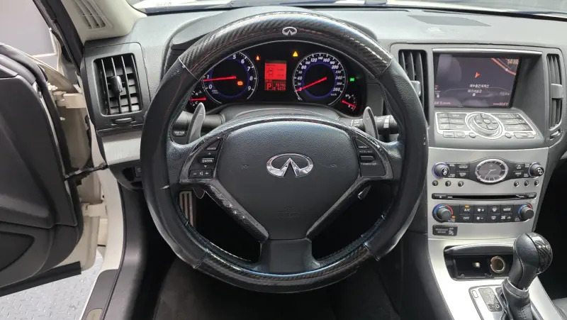 Infiniti G37