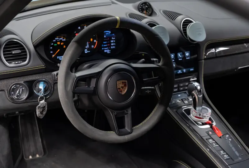 Porsche Cayman