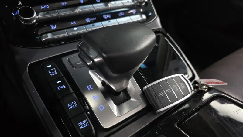 Genesis EQ900