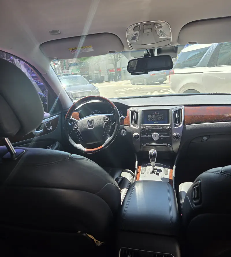Hyundai Equus