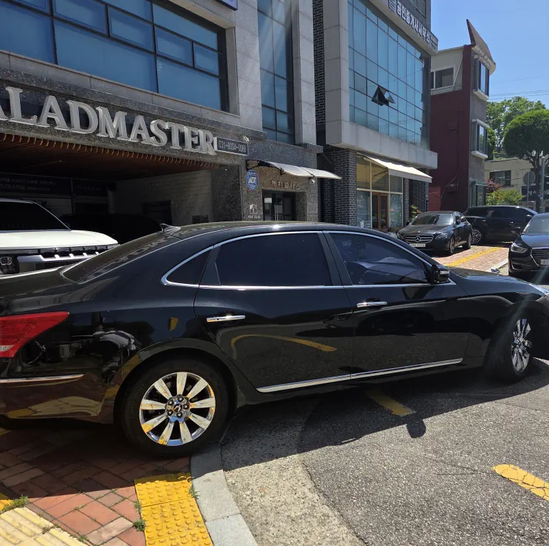 Hyundai Equus