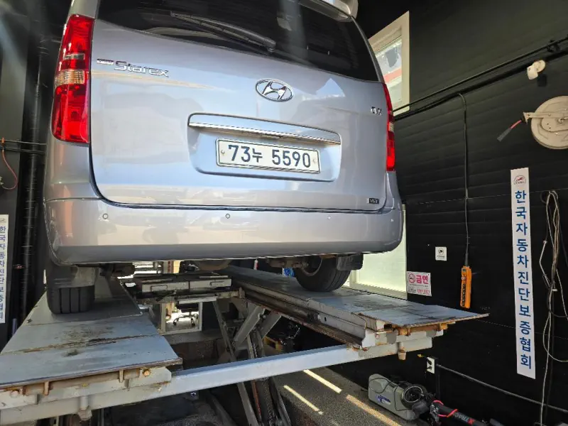 Hyundai Grand Starex