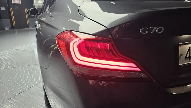Genesis G70