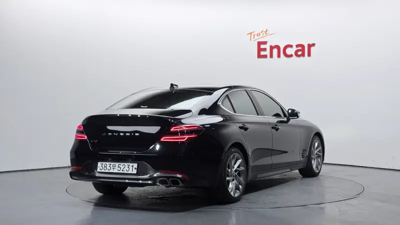 Genesis G70