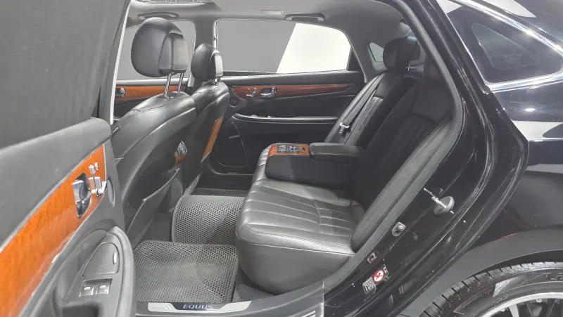 Hyundai Equus