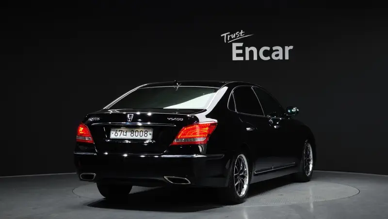 Hyundai Equus