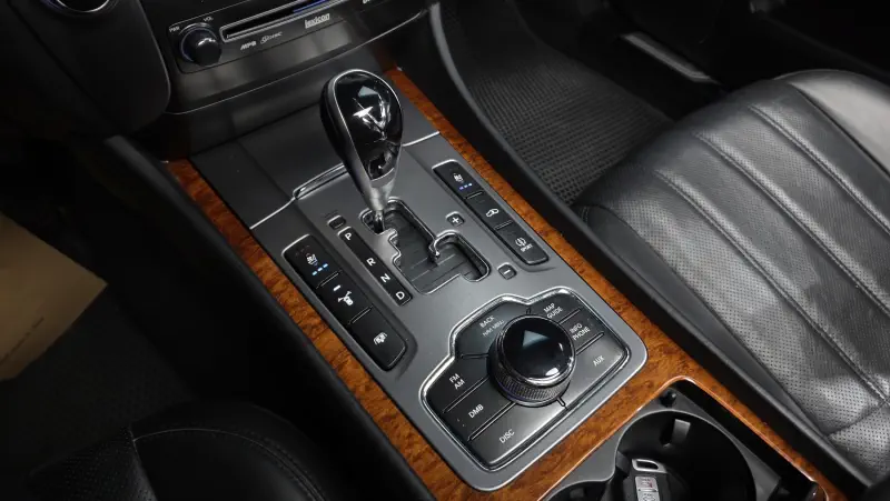 Hyundai Equus