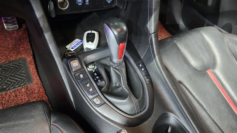 Hyundai Veloster