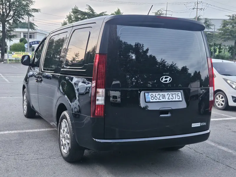 Hyundai Staria
