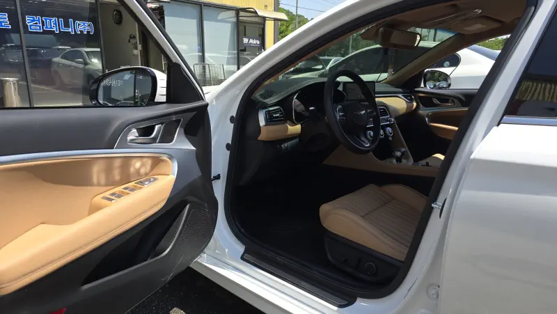 Genesis G70