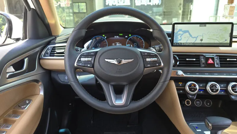 Genesis G70