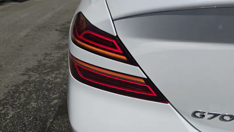 Genesis G70
