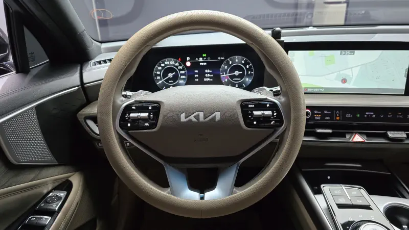 Kia K8