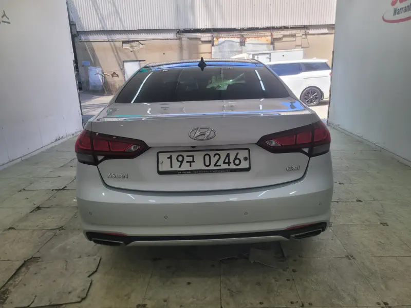 Hyundai Aslan