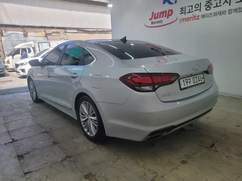 Hyundai Aslan