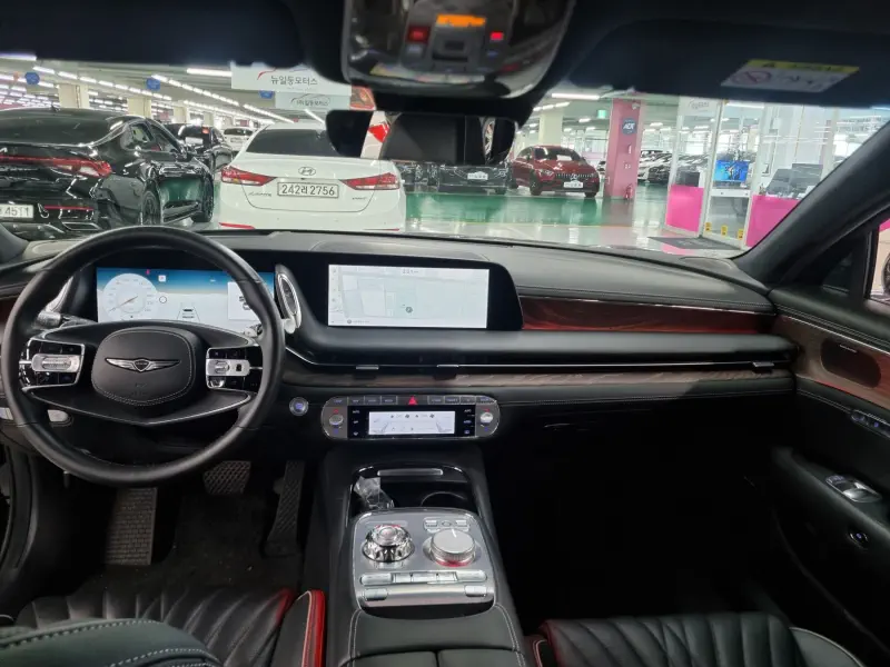 Genesis G90