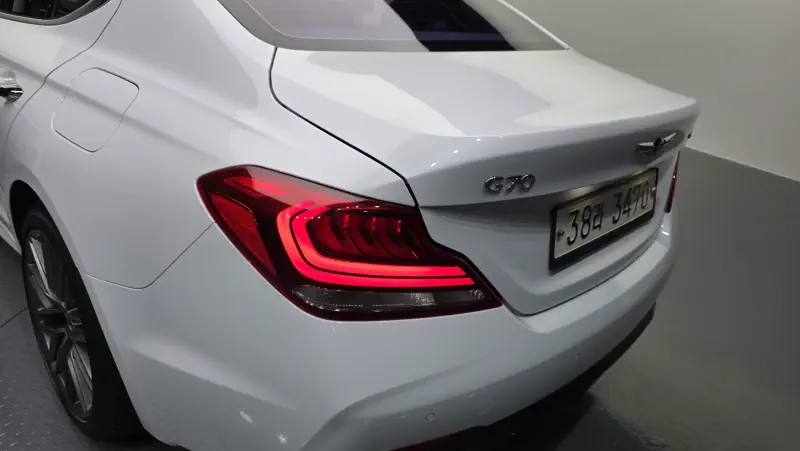Genesis G70