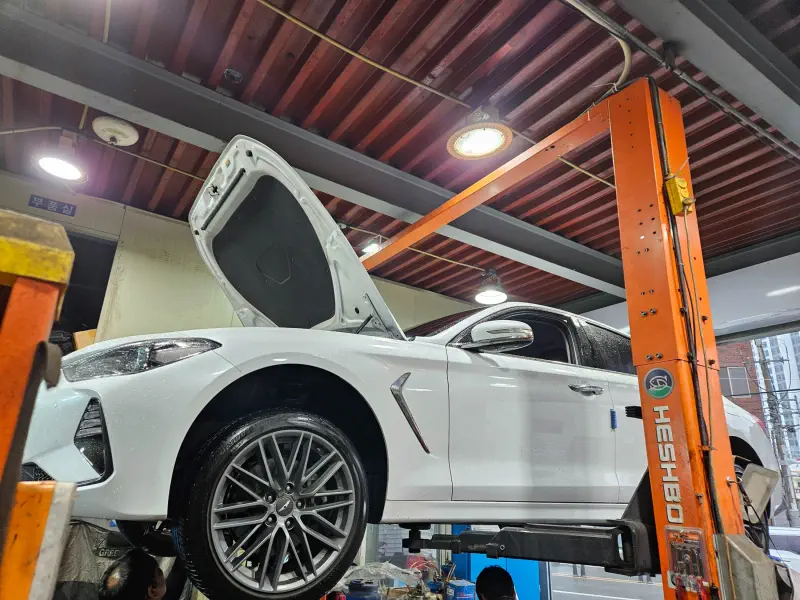 Genesis G70