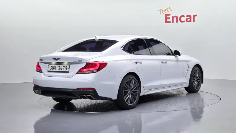 Genesis G70