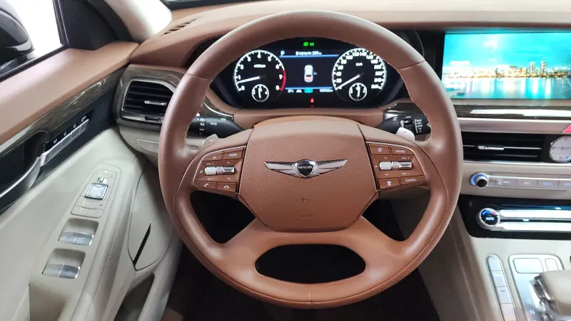 Genesis G90