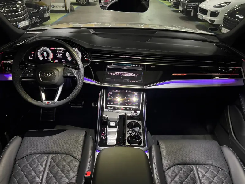 Audi Q8