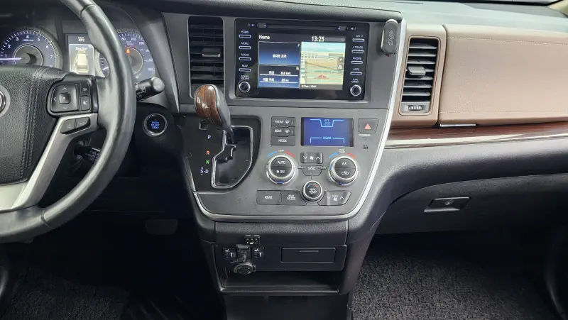 Toyota Sienna