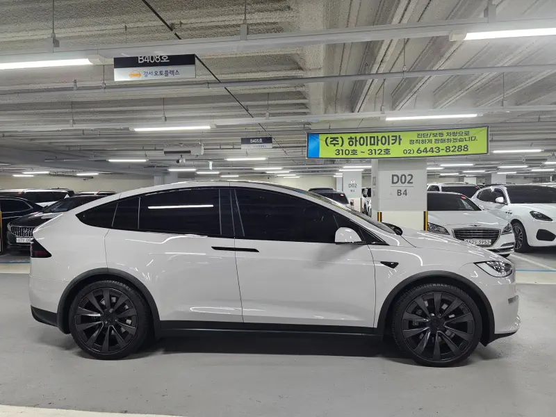 Tesla MODEL X