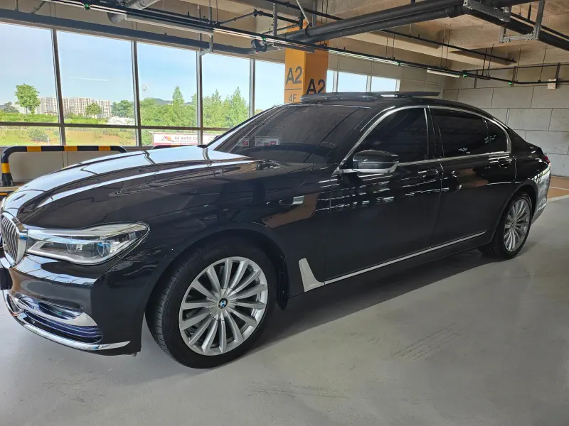 BMW 7-Series