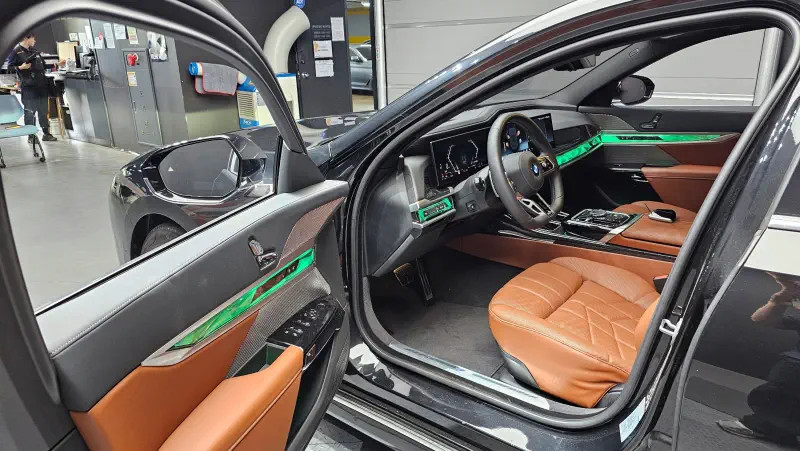 BMW 7-Series