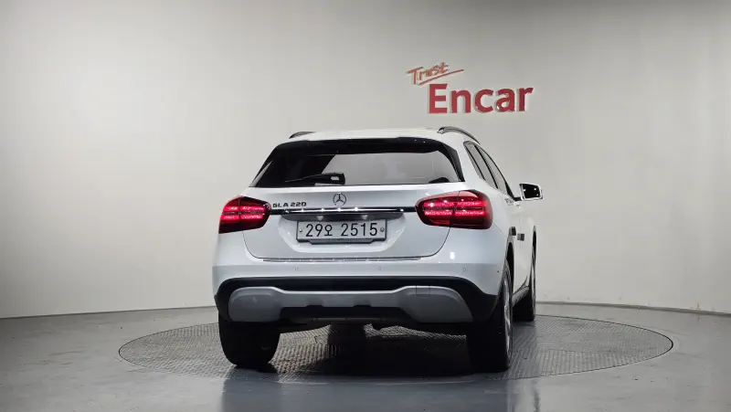 Mercedes-Benz GLA-Class