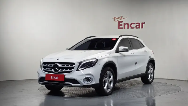 Mercedes-Benz GLA-Class