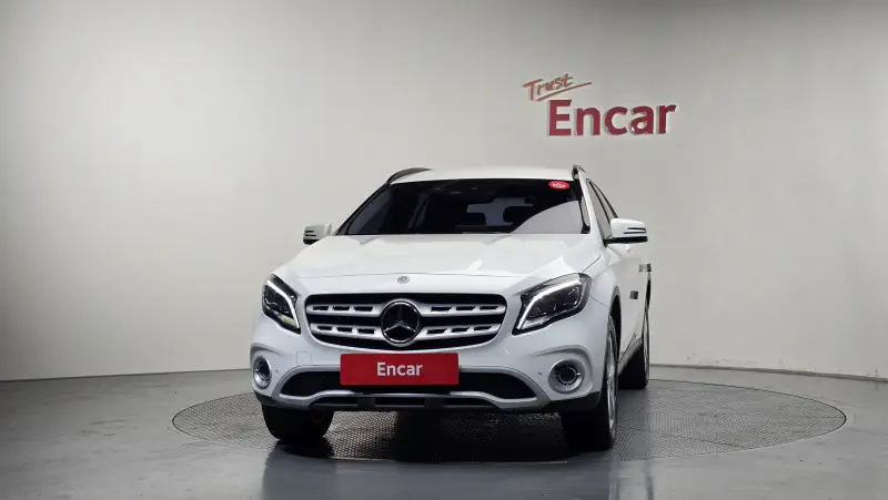 Mercedes-Benz GLA-Class