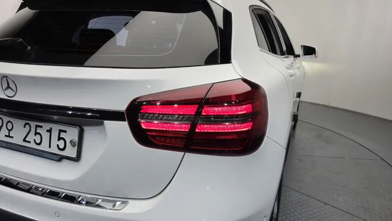 Mercedes-Benz GLA-Class