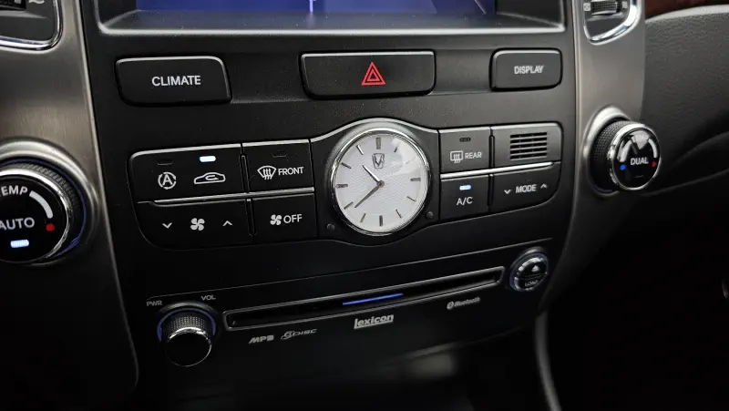 Hyundai Equus