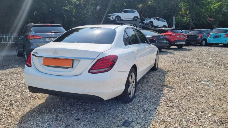 Mercedes-Benz C-Class