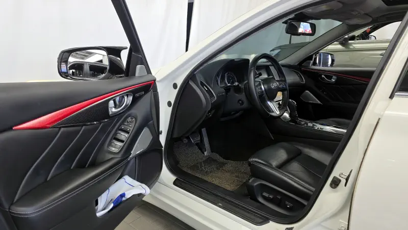 Infiniti Q50