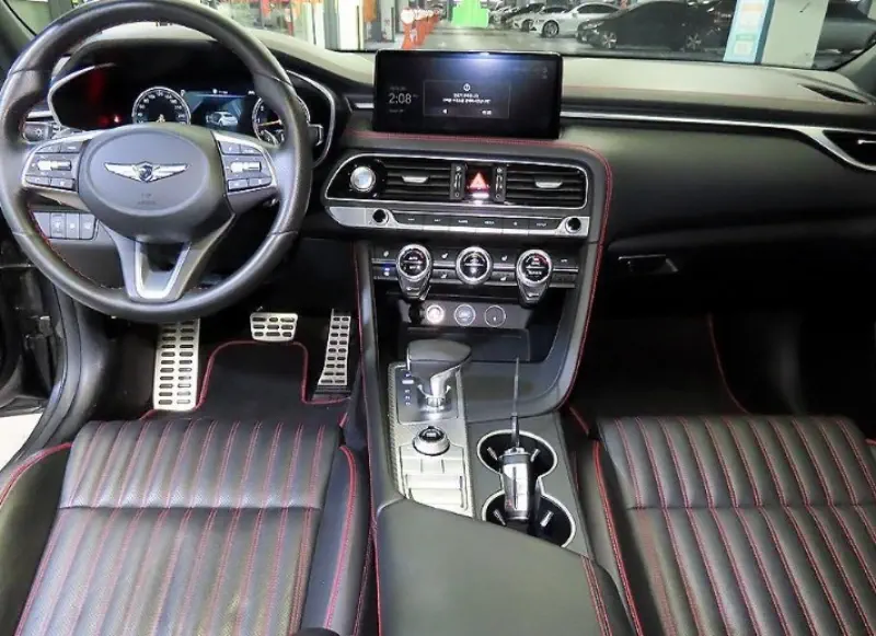 Genesis G70